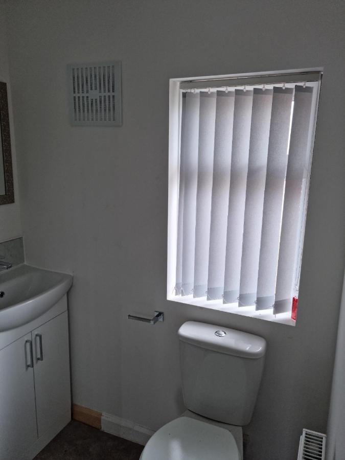 3 Bedroom House-Ellesmere Port Exterior photo